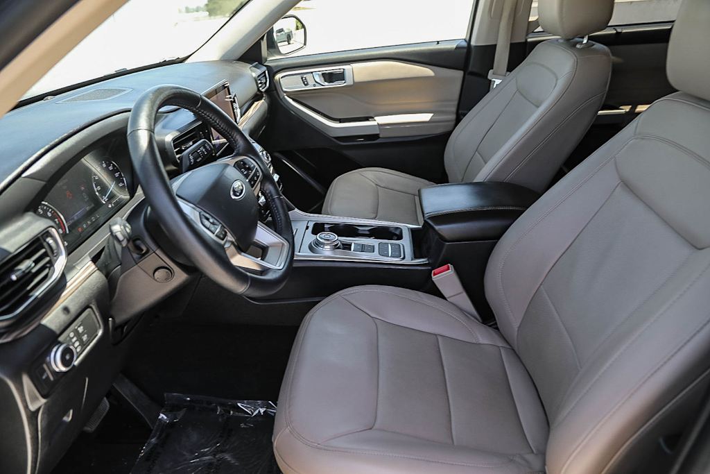 Thumbnail: 2021 Ford Explorer - 10