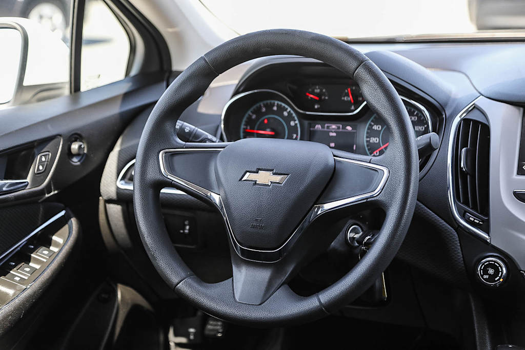 Thumbnail: 2018 Chevrolet Cruze - 12