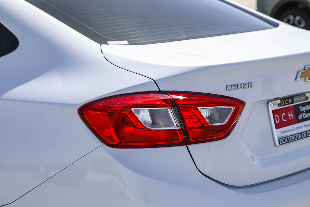 Thumbnail: 2018 Chevrolet Cruze - 20