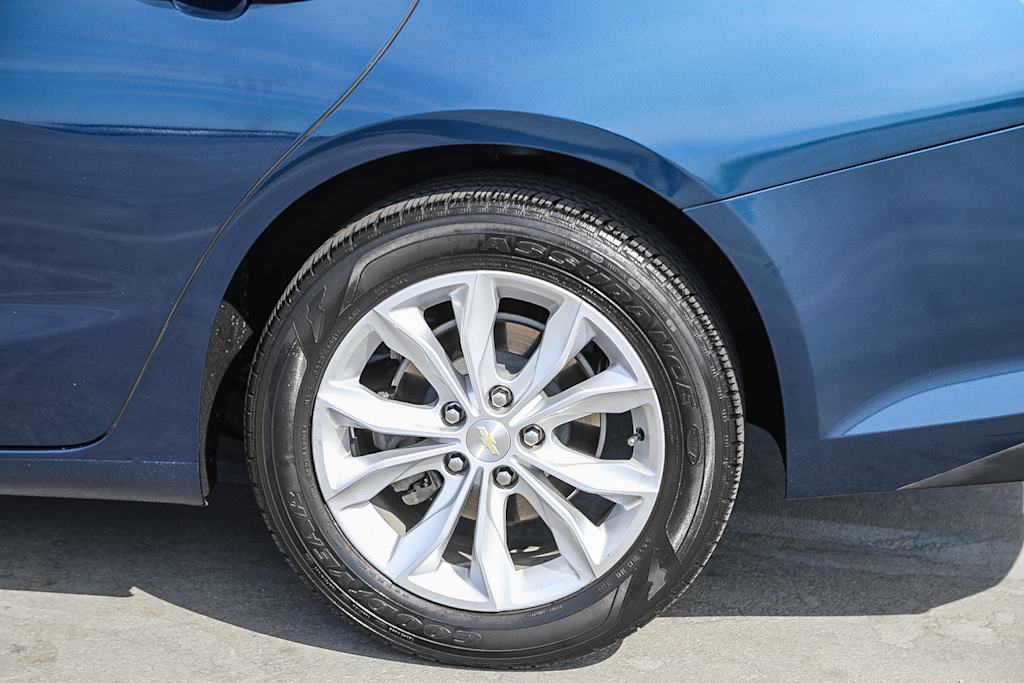 Thumbnail: 2022 Chevrolet Malibu - 21