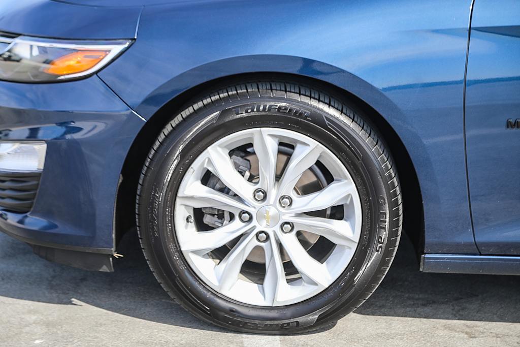 Thumbnail: 2022 Chevrolet Malibu - 6