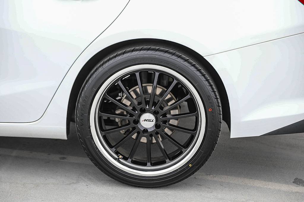Thumbnail: 2018 Chevrolet Malibu - 21