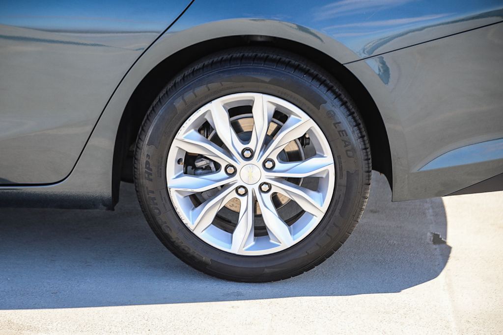 Thumbnail: 2021 Chevrolet Malibu - 21