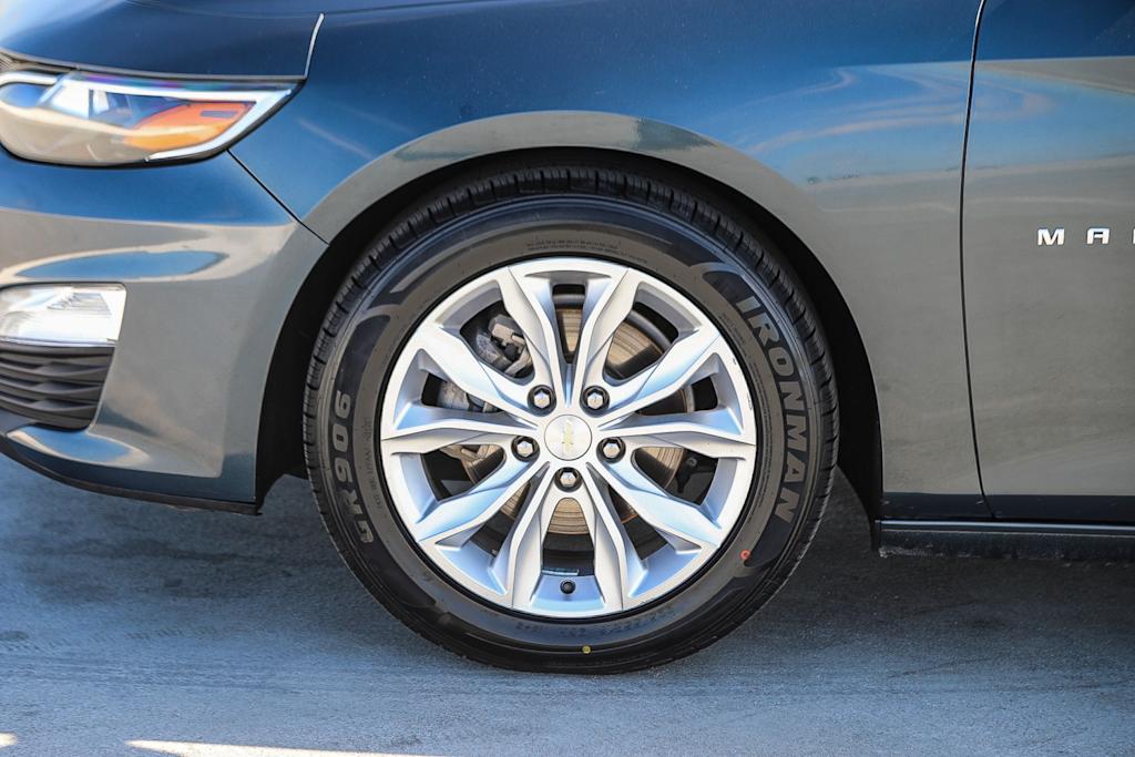 Thumbnail: 2021 Chevrolet Malibu - 6