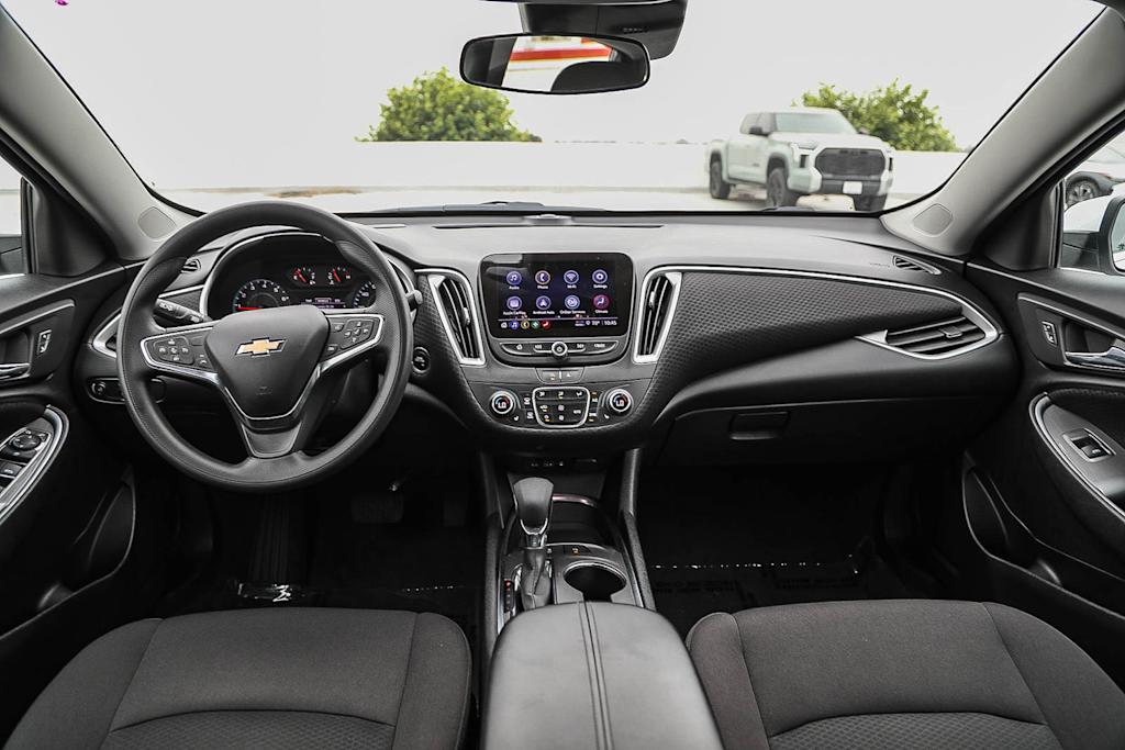 Thumbnail: 2024 Chevrolet Malibu - 2