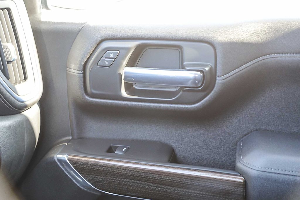 Thumbnail: 2021 Chevrolet Silverado 1500 - 23