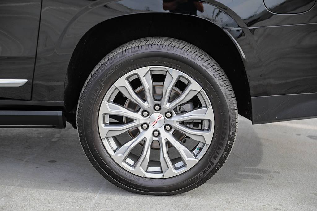 Thumbnail: 2022 GMC Yukon XL - 21