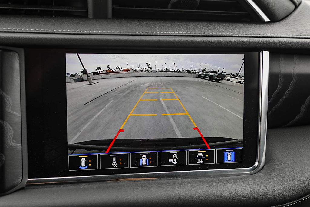 Thumbnail: 2022 GMC Yukon XL - 27