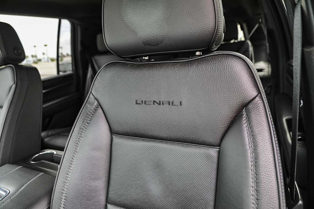 Thumbnail: 2022 GMC Yukon XL - 28