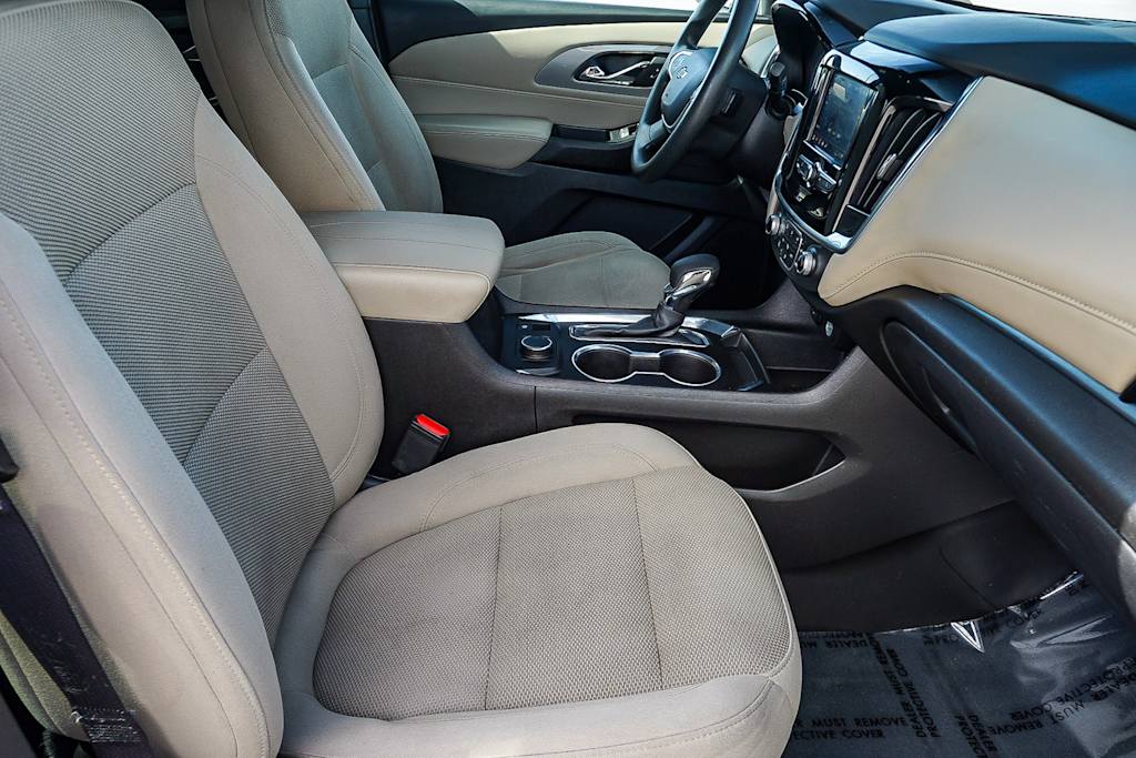 Thumbnail: 2022 Chevrolet Traverse - 10