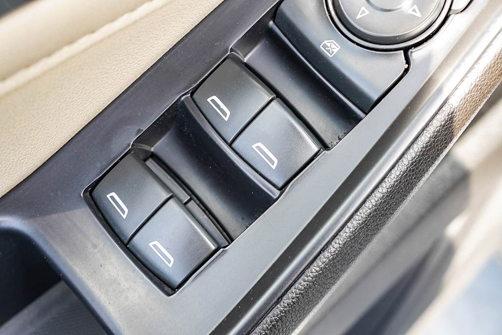 Thumbnail: 2022 Chevrolet Traverse - 26