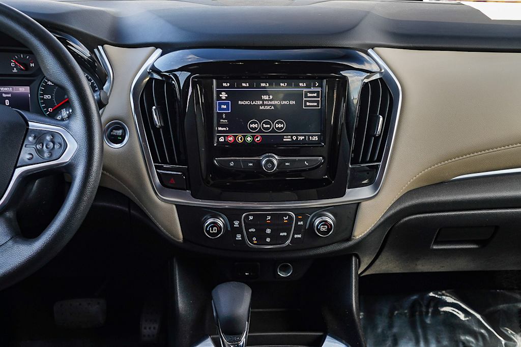 Thumbnail: 2022 Chevrolet Traverse - 13