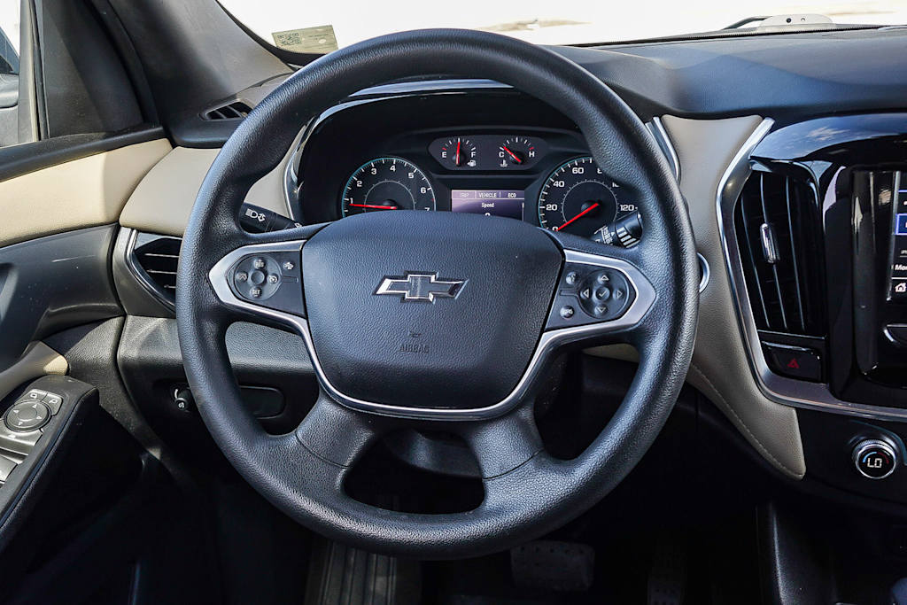 Thumbnail: 2022 Chevrolet Traverse - 9