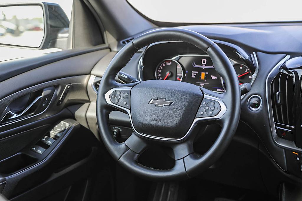 Thumbnail: 2023 Chevrolet Traverse - 8