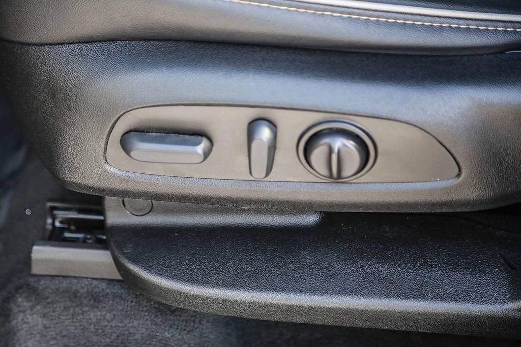 Thumbnail: 2023 Chevrolet Traverse - 23