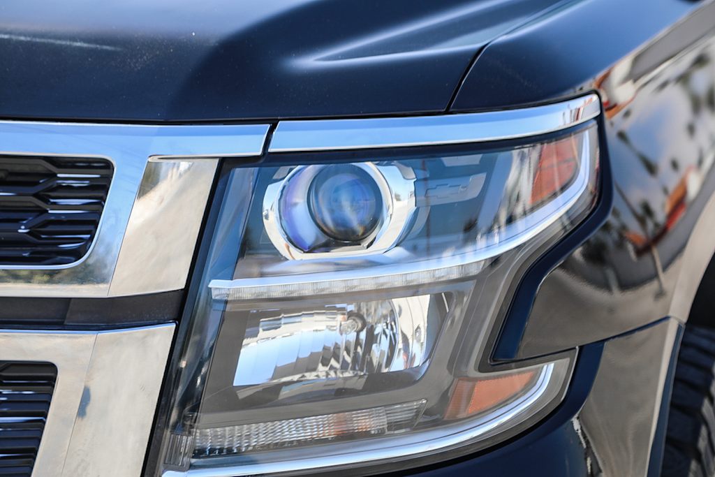 Thumbnail: 2017 Chevrolet Tahoe - 18