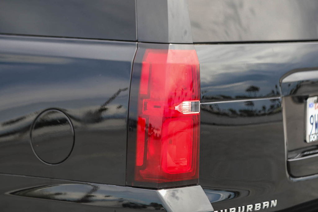 Thumbnail: 2019 Chevrolet Suburban - 20