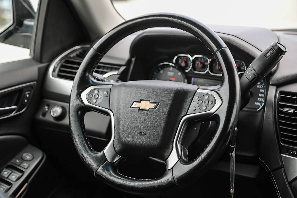 Thumbnail: 2019 Chevrolet Suburban - 12