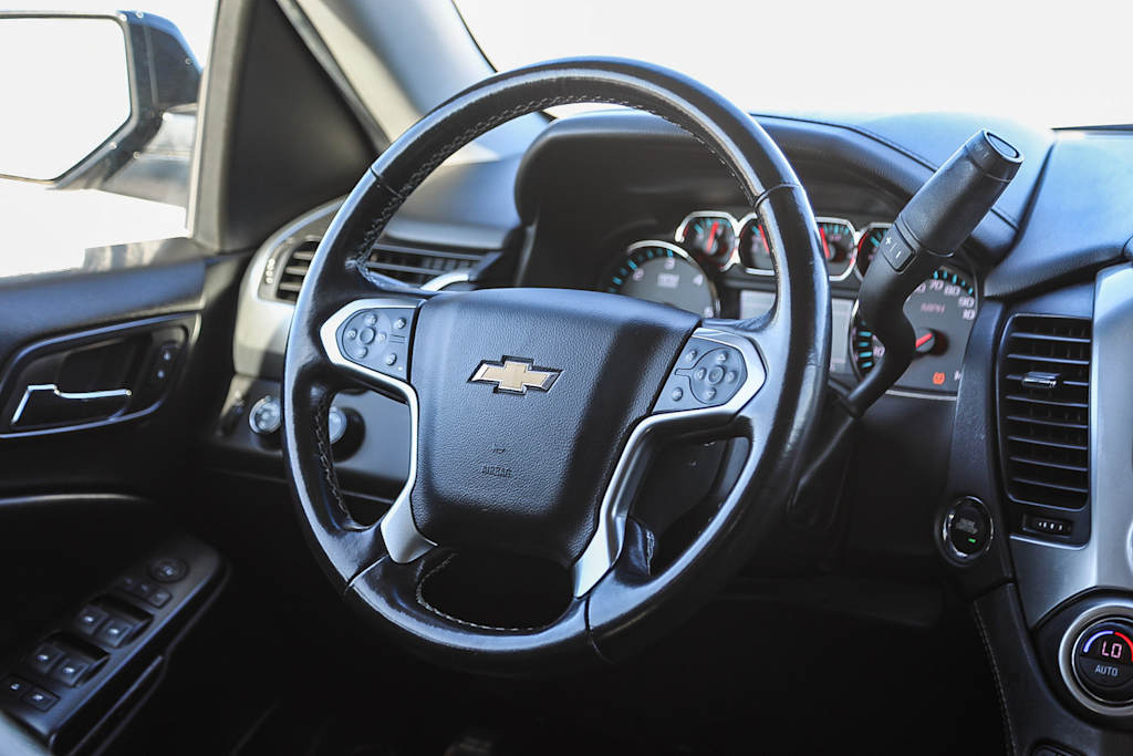 Thumbnail: 2019 Chevrolet Suburban - 12