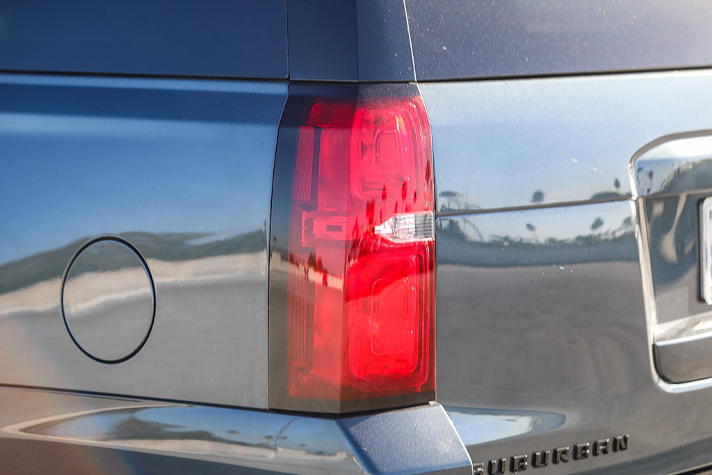 Thumbnail: 2019 Chevrolet Suburban - 21