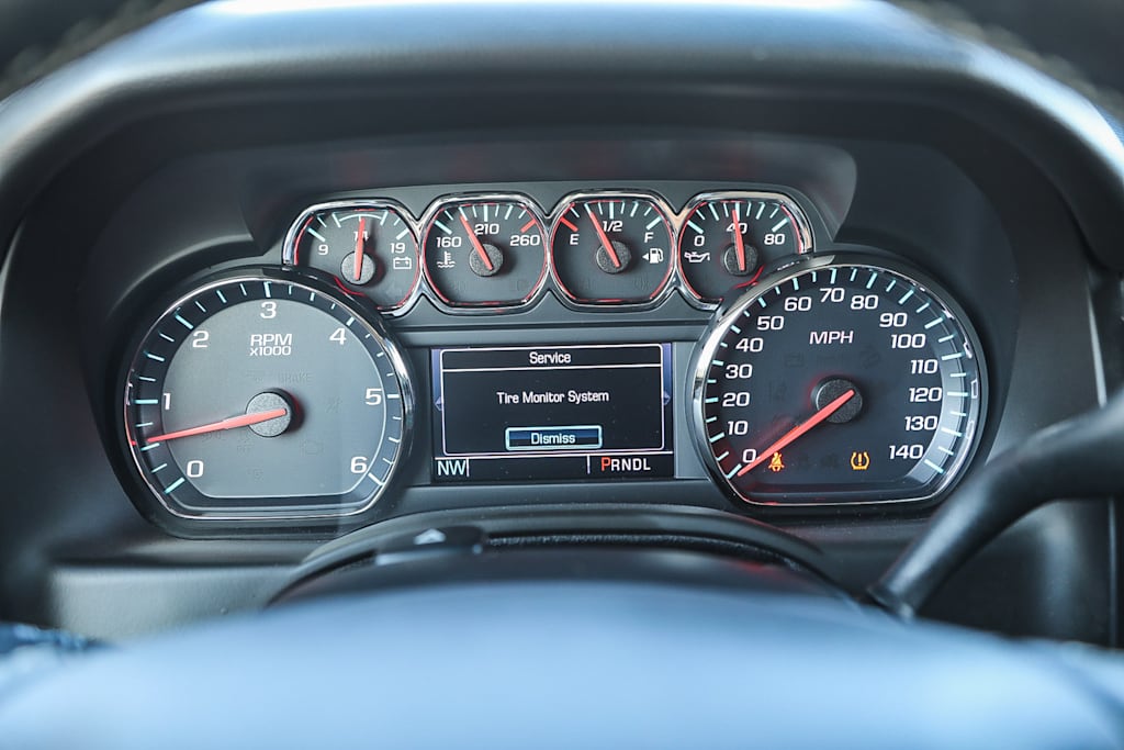 Thumbnail: 2019 Chevrolet Suburban - 15