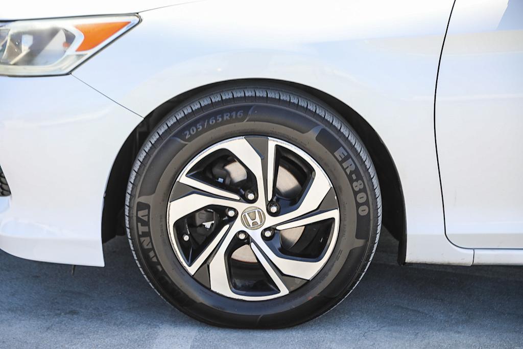 Thumbnail: 2016 Honda Accord - 6