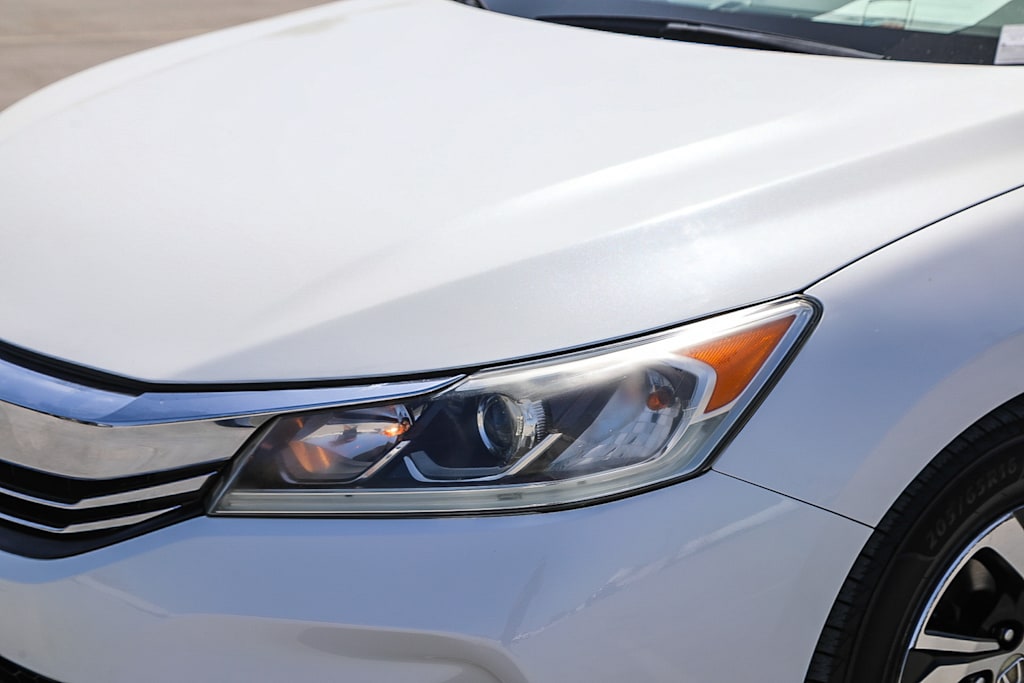 Thumbnail: 2016 Honda Accord - 17