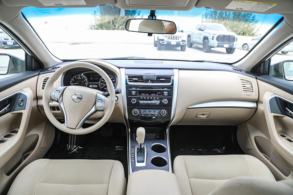 Thumbnail: 2015 Nissan Altima - 2
