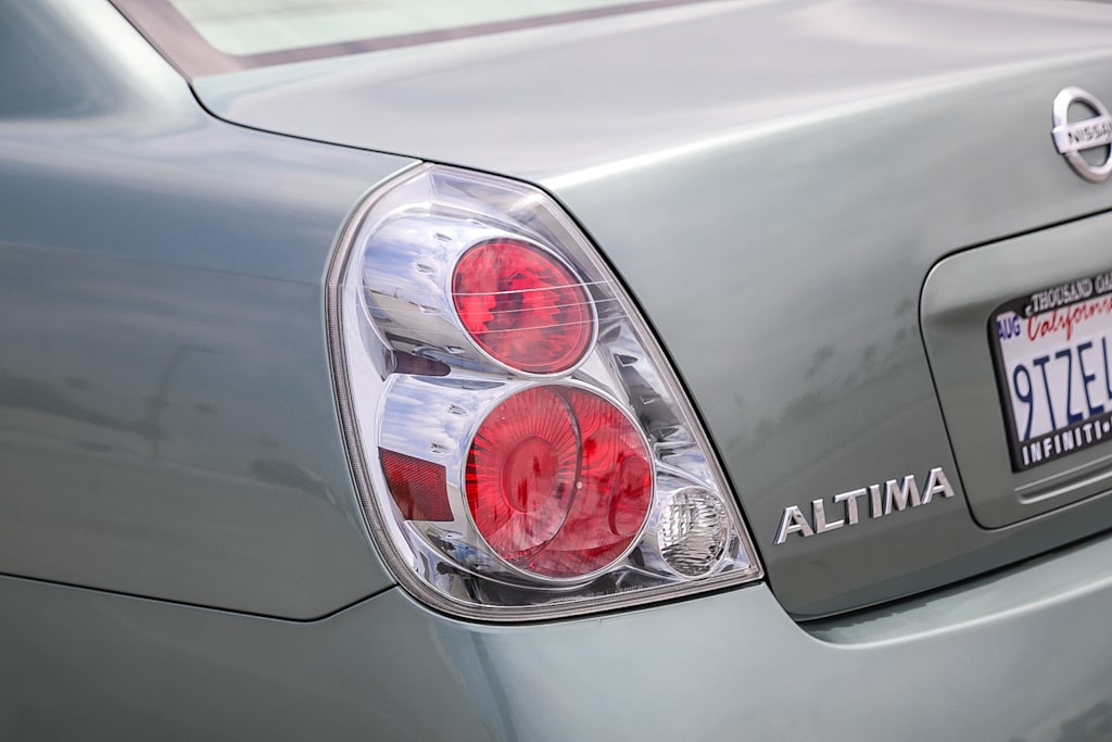 Thumbnail: 2005 Nissan Altima - 12