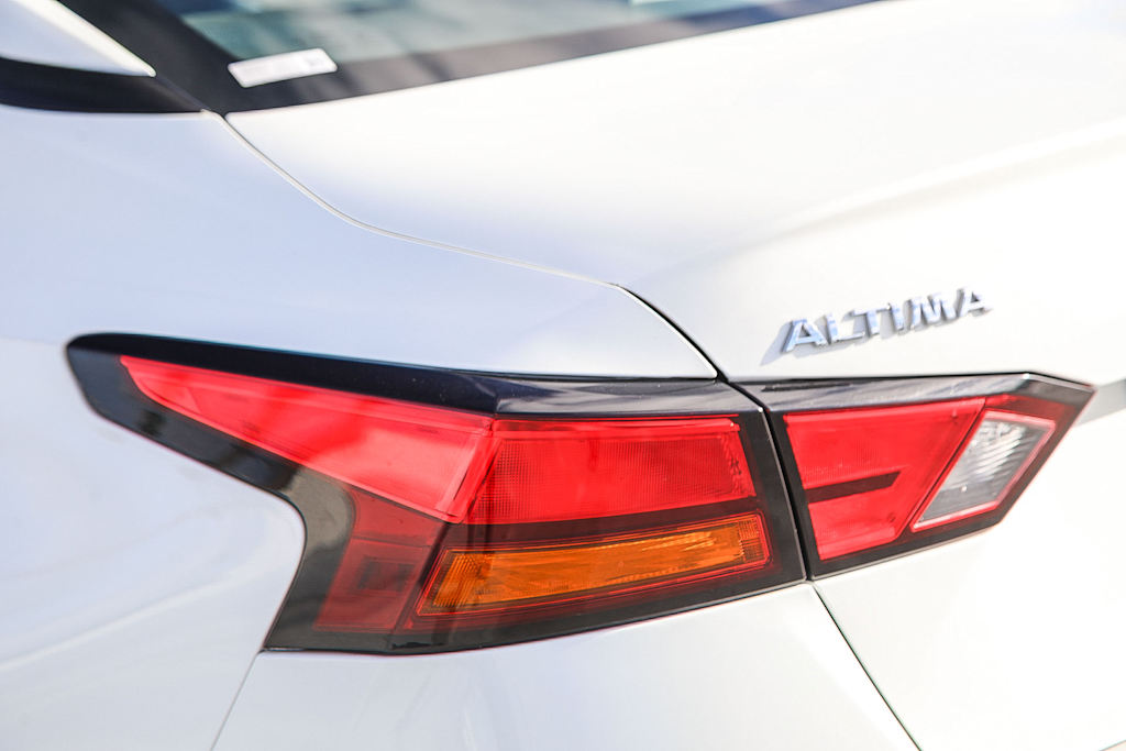 Thumbnail: 2022 Nissan Altima - 20