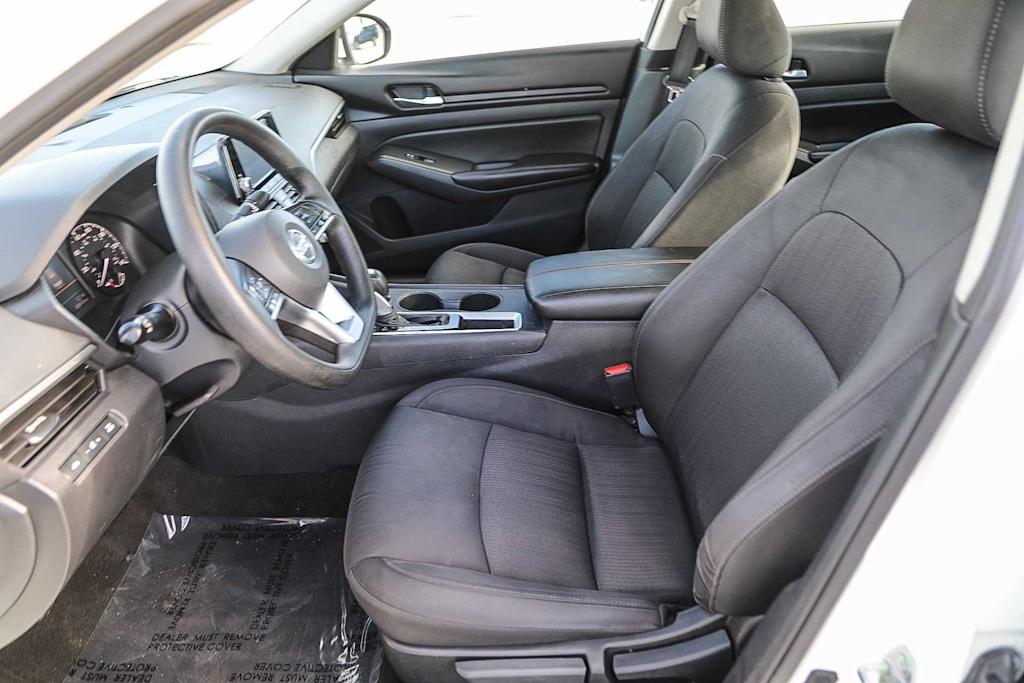 Thumbnail: 2022 Nissan Altima - 10