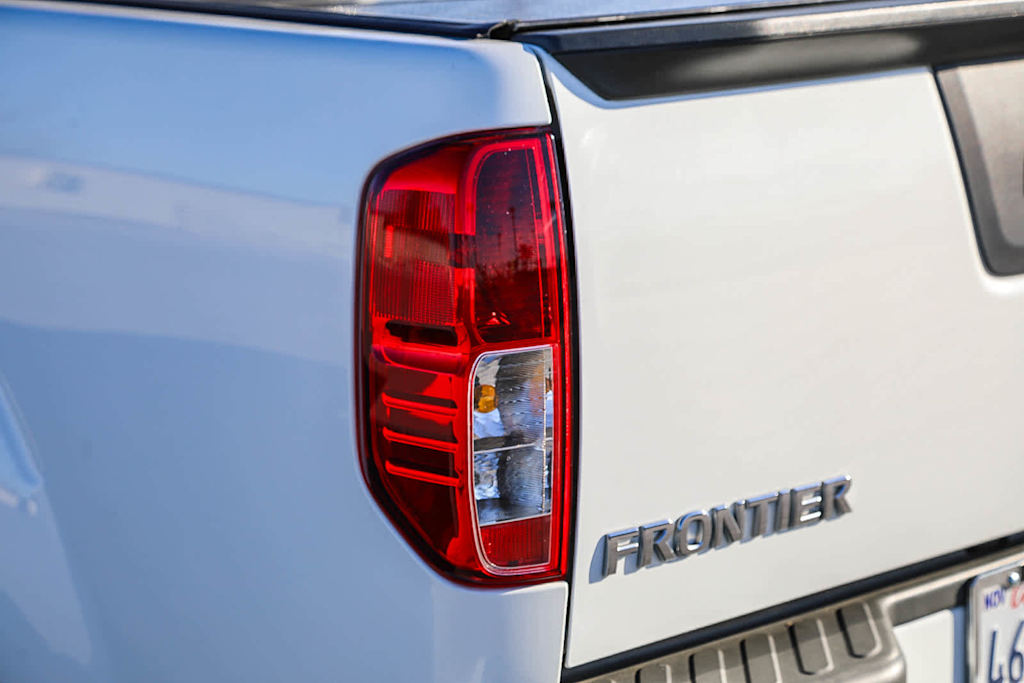 2020 Nissan Frontier S 20