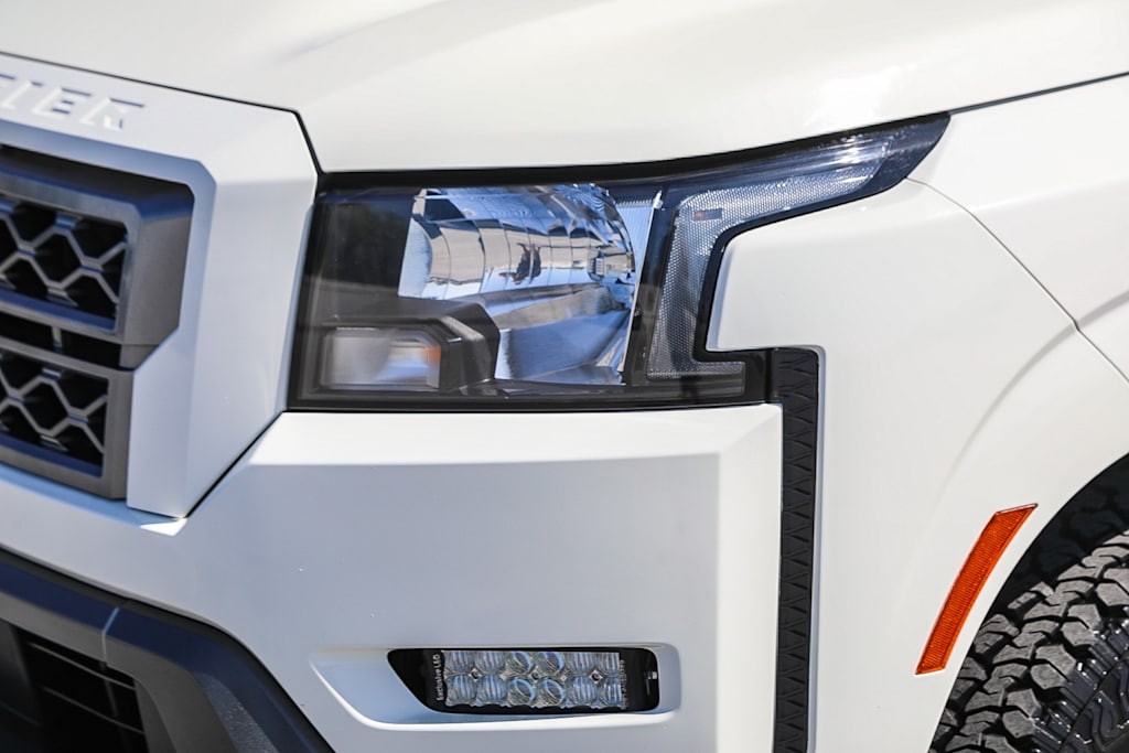 Thumbnail: 2022 Nissan Frontier - 19