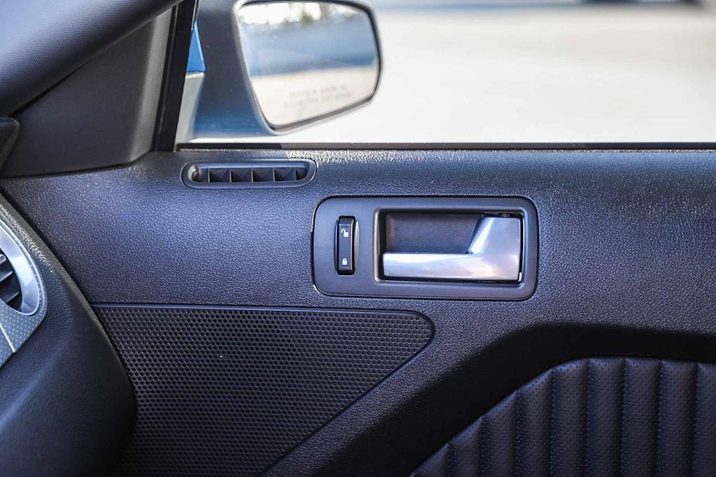 Thumbnail: 2010 Ford Mustang - 25