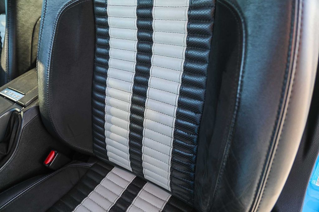 Thumbnail: 2010 Ford Mustang - 17