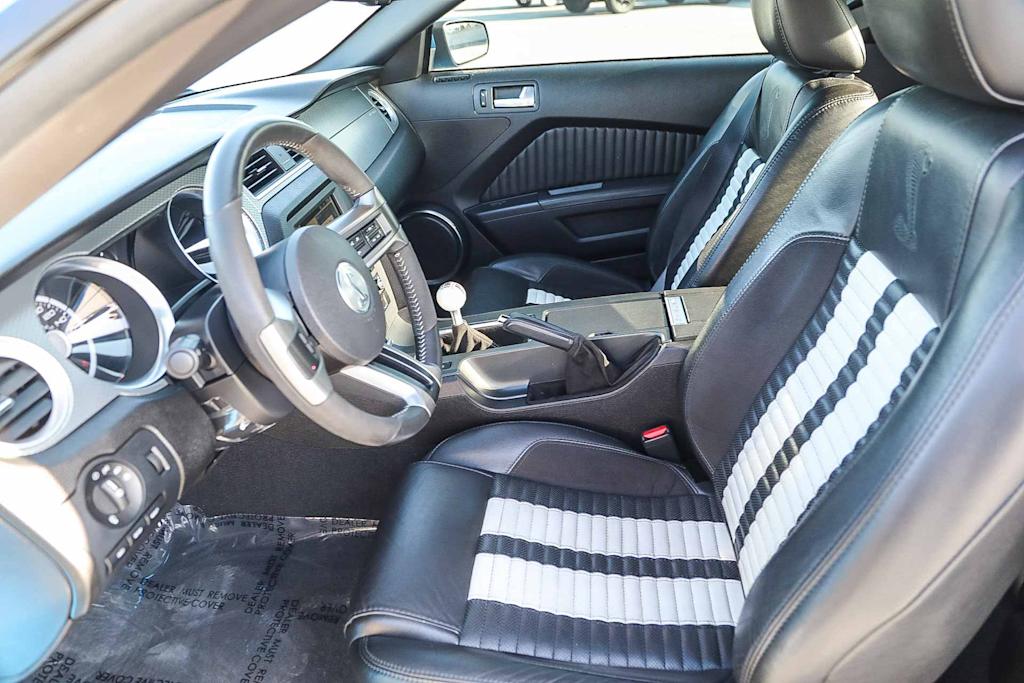 Thumbnail: 2010 Ford Mustang - 10