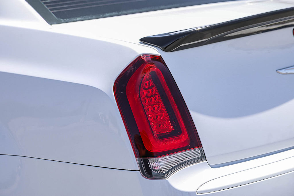 Thumbnail: 2018 Chrysler 300 - 20