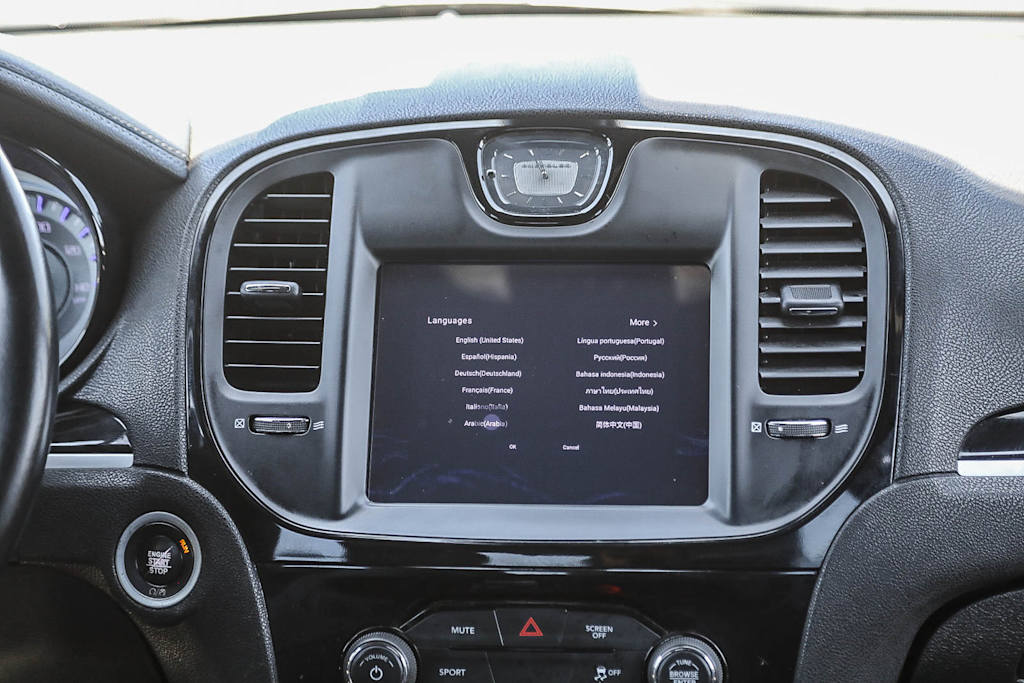 Thumbnail: 2018 Chrysler 300 - 13