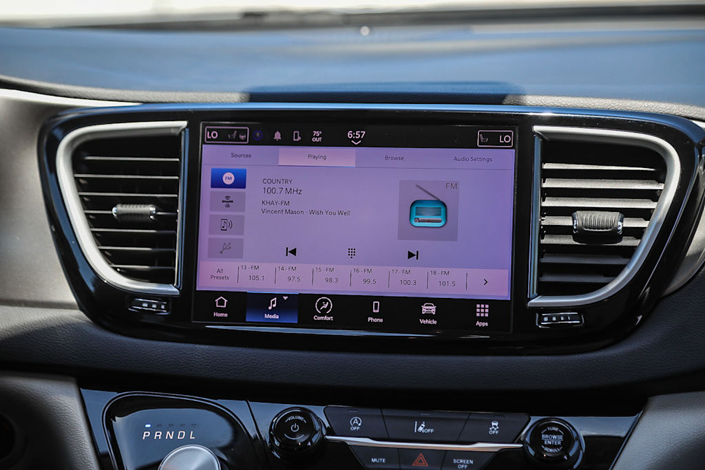 Thumbnail: 2022 Chrysler Pacifica - 20