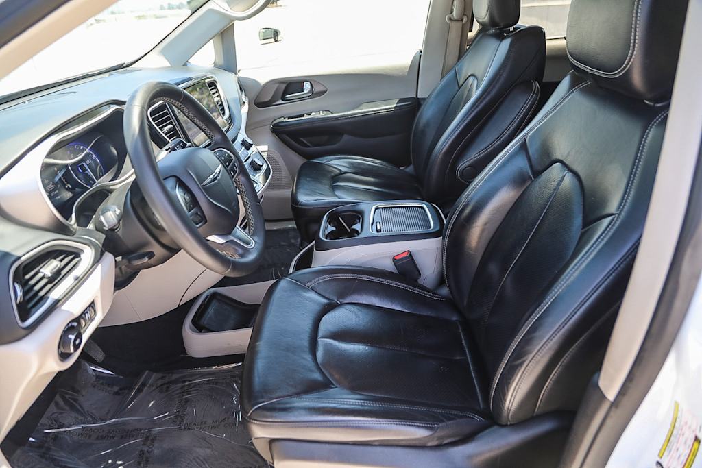 Thumbnail: 2022 Chrysler Pacifica - 10