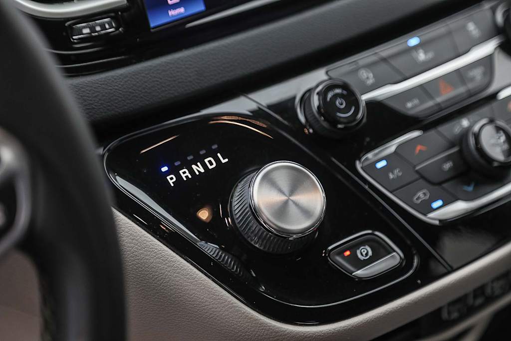 Thumbnail: 2022 Chrysler Pacifica - 23