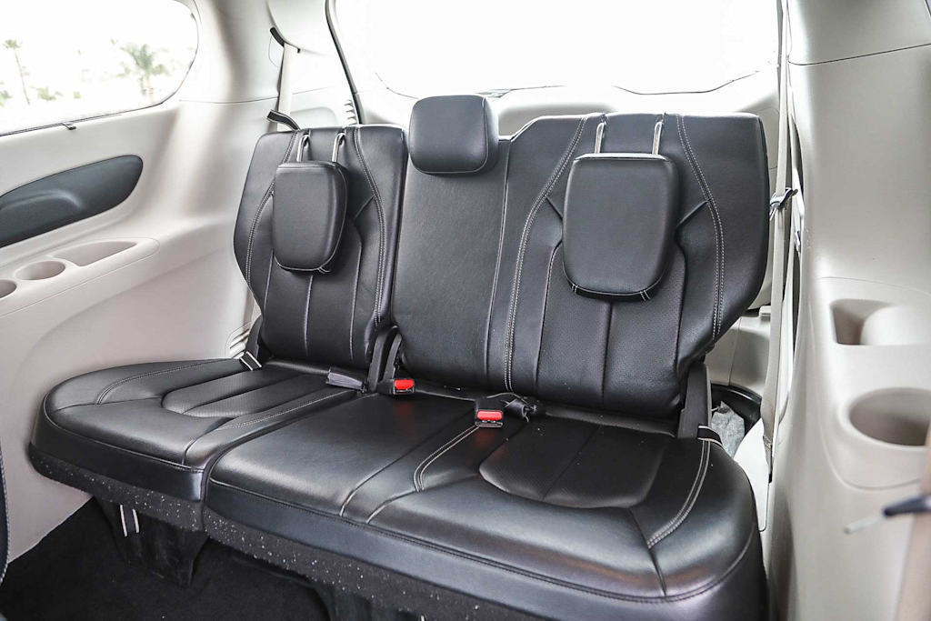 Thumbnail: 2022 Chrysler Pacifica - 21