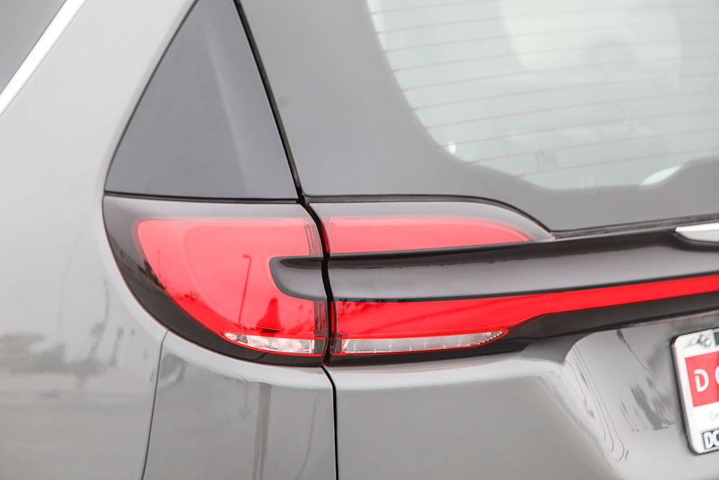 Thumbnail: 2022 Chrysler Pacifica - 18