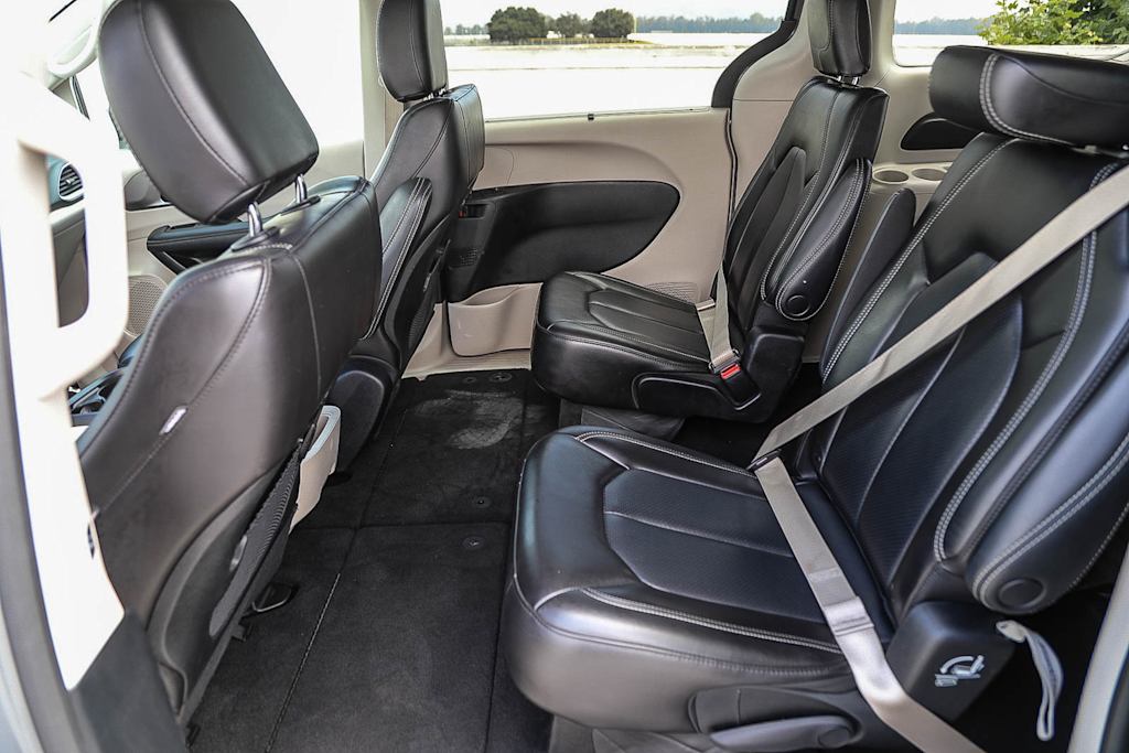 Thumbnail: 2023 Chrysler Pacifica - 11
