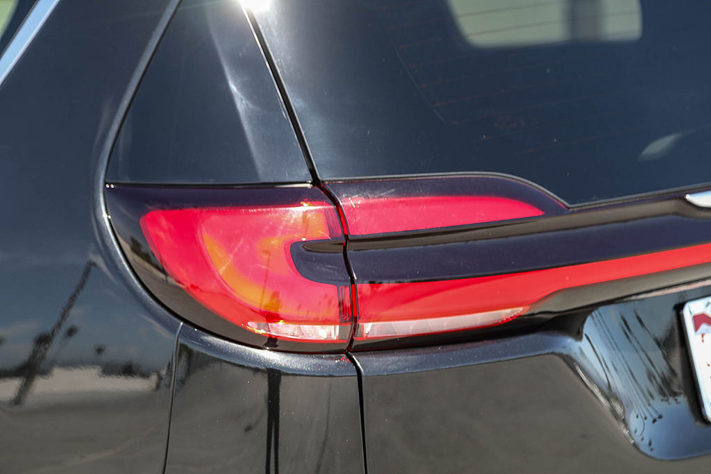 Thumbnail: 2022 Chrysler Pacifica - 16