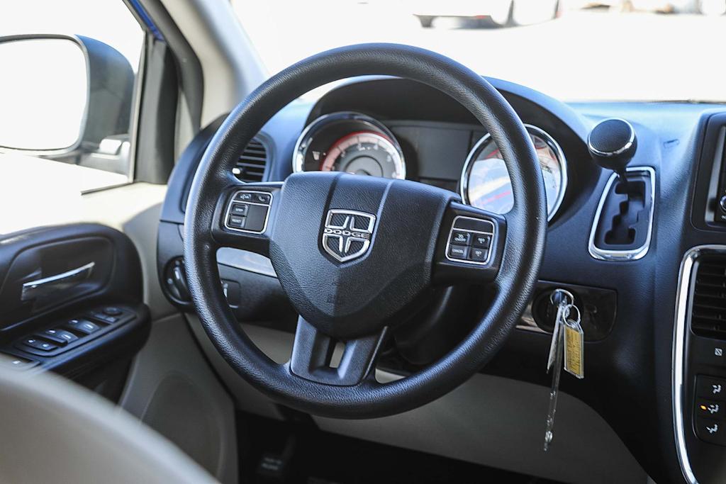 Thumbnail: 2019 Dodge Grand Caravan - 12