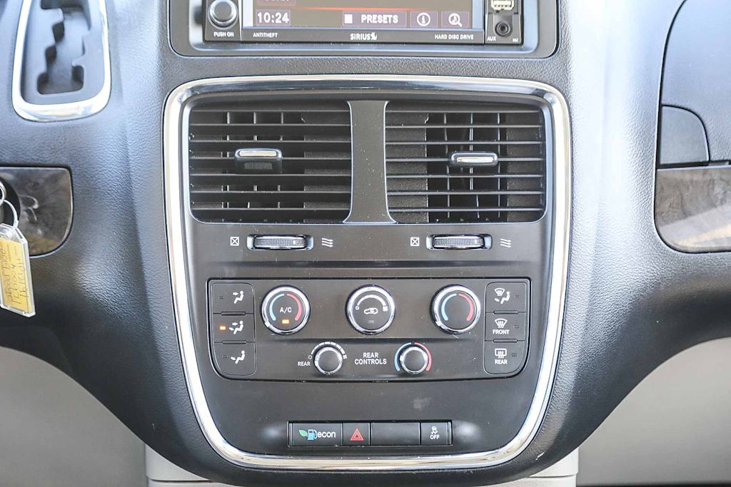 Thumbnail: 2019 Dodge Grand Caravan - 21