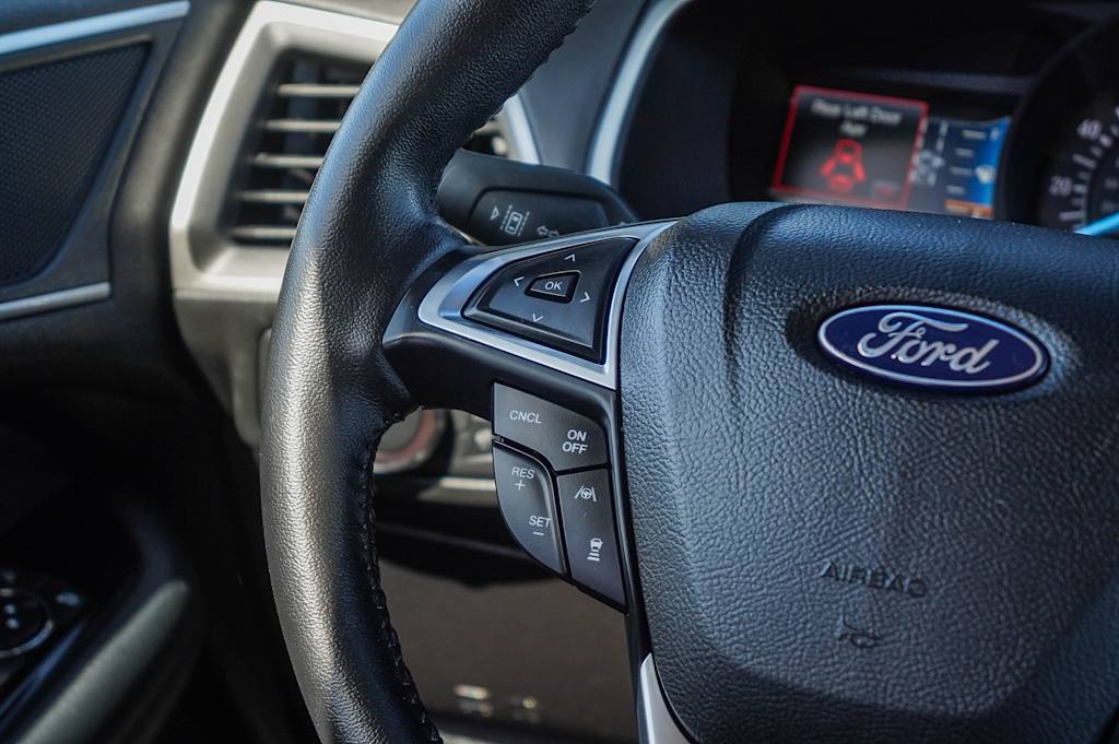 Thumbnail: 2020 Ford Edge - 24