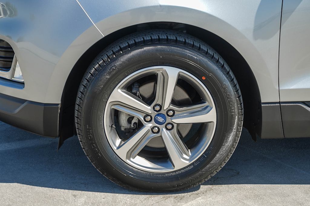 Thumbnail: 2020 Ford Edge - 7