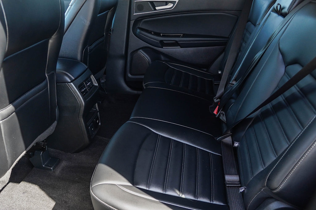 Thumbnail: 2020 Ford Edge - 12